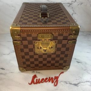 Louis Vuitton Monogram Trunk Boite Bouteilles et Glace Beauty Train Case  Vintage